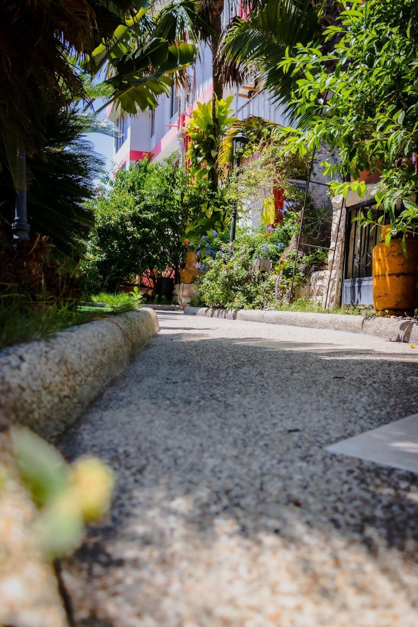 Hostal Antares Манта Екстериор снимка