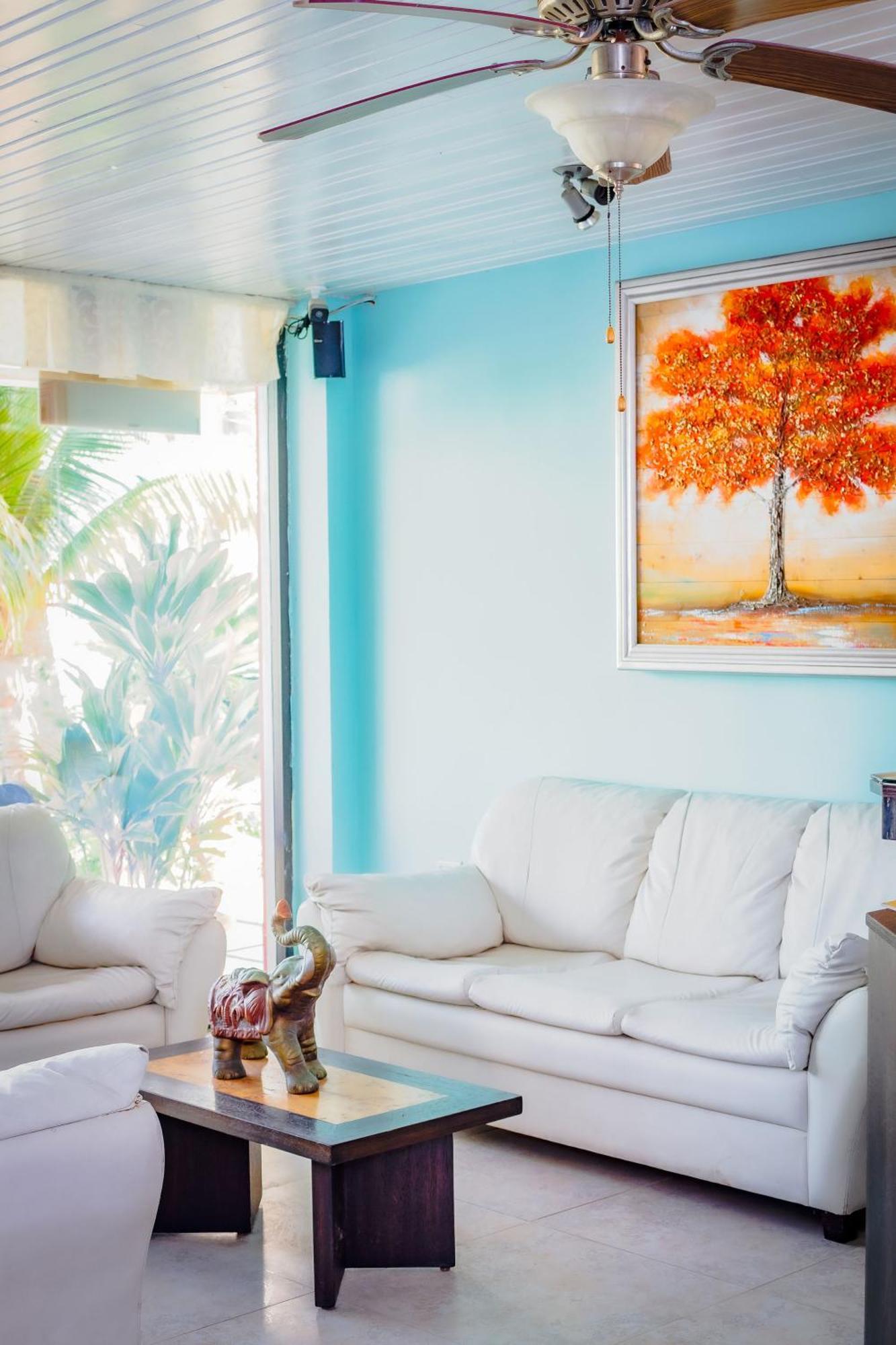 Hostal Antares Манта Екстериор снимка