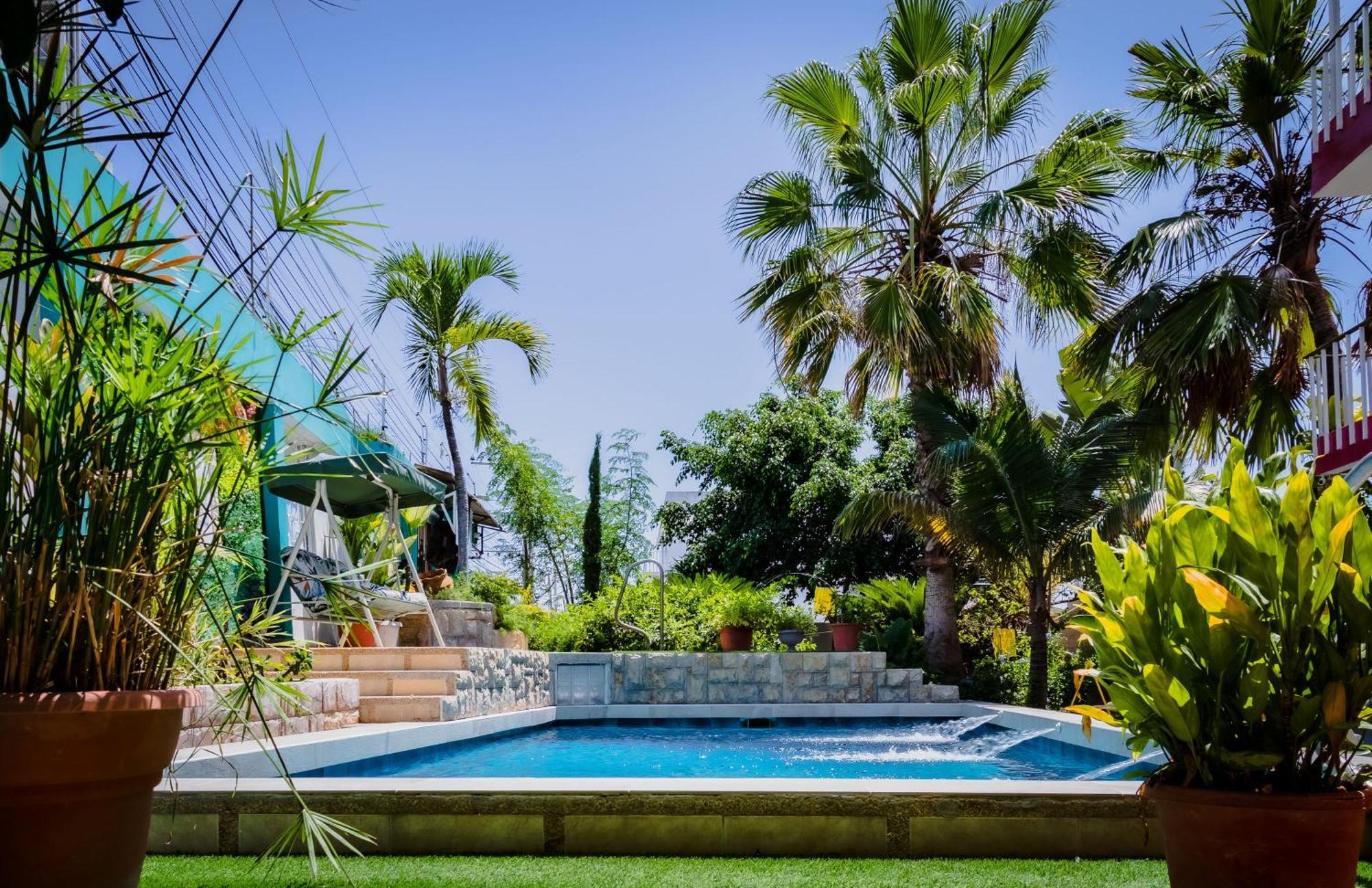 Hostal Antares Манта Екстериор снимка