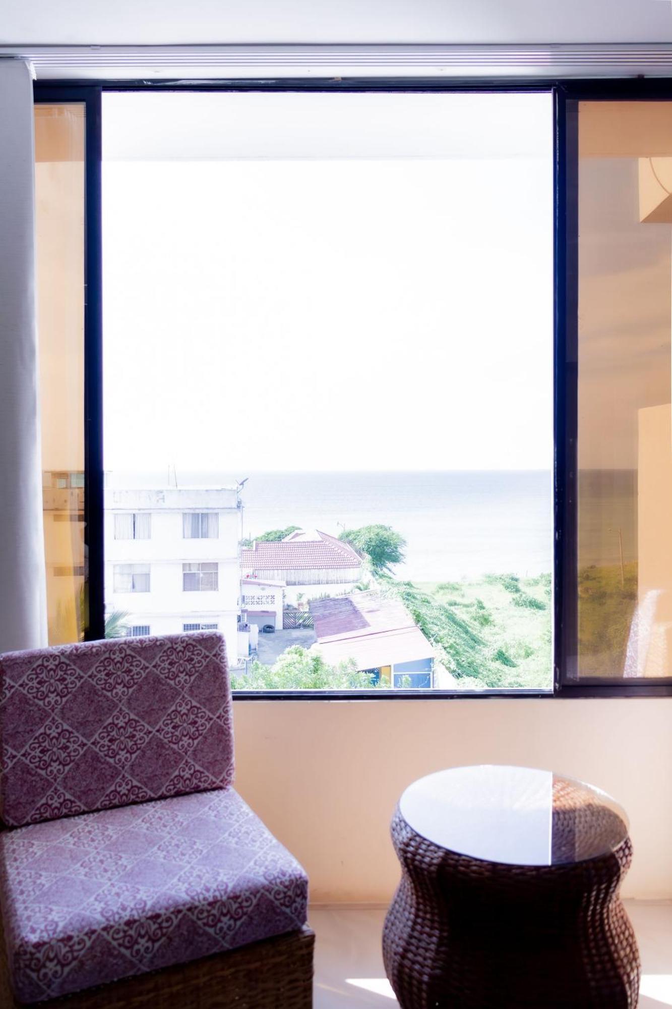 Hostal Antares Манта Екстериор снимка