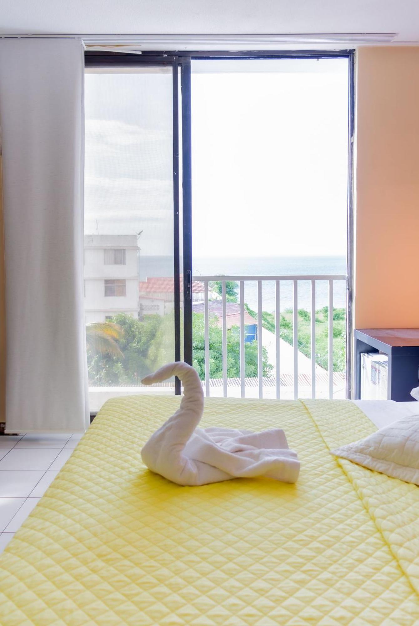 Hostal Antares Манта Екстериор снимка