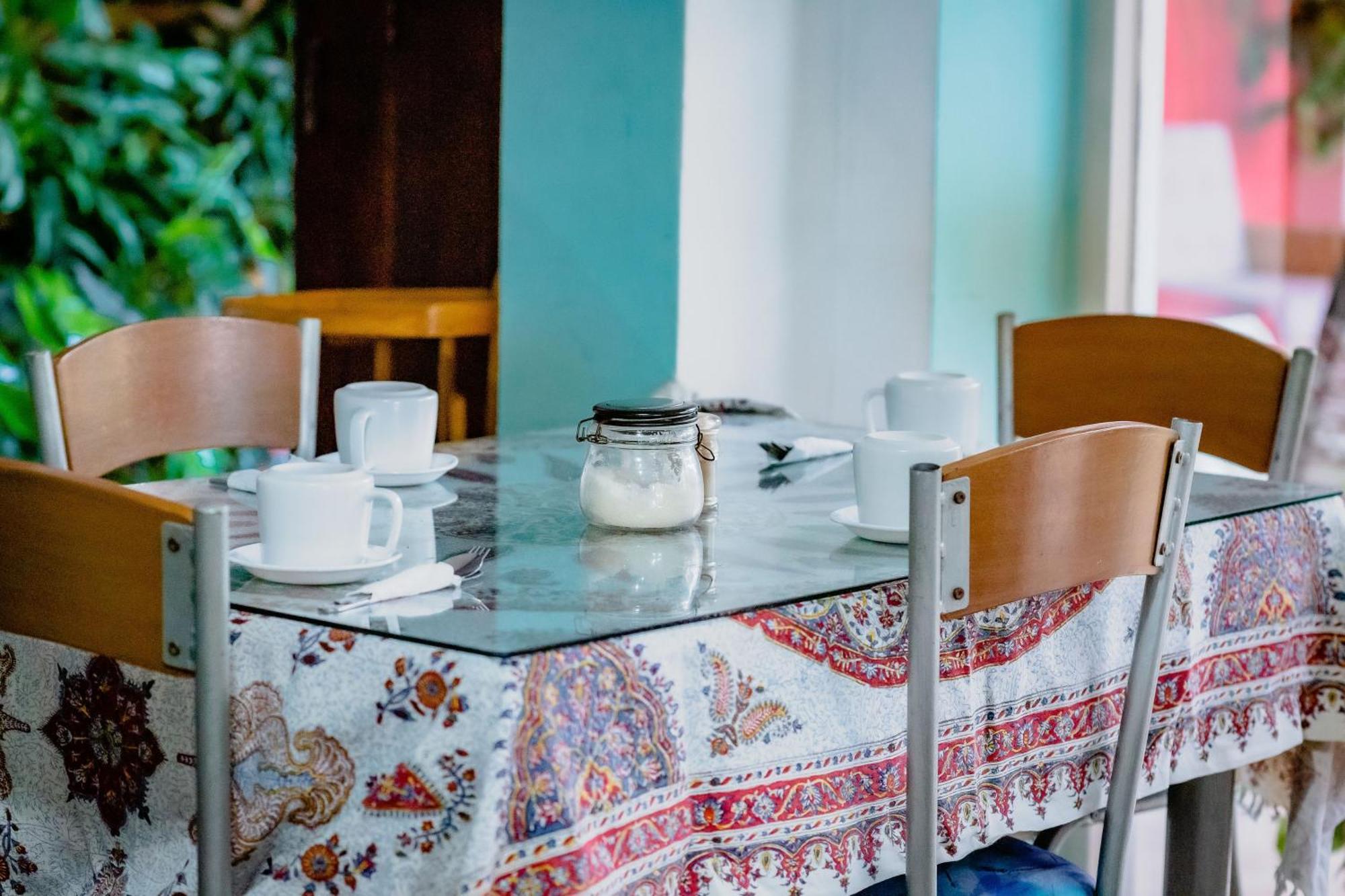 Hostal Antares Манта Екстериор снимка