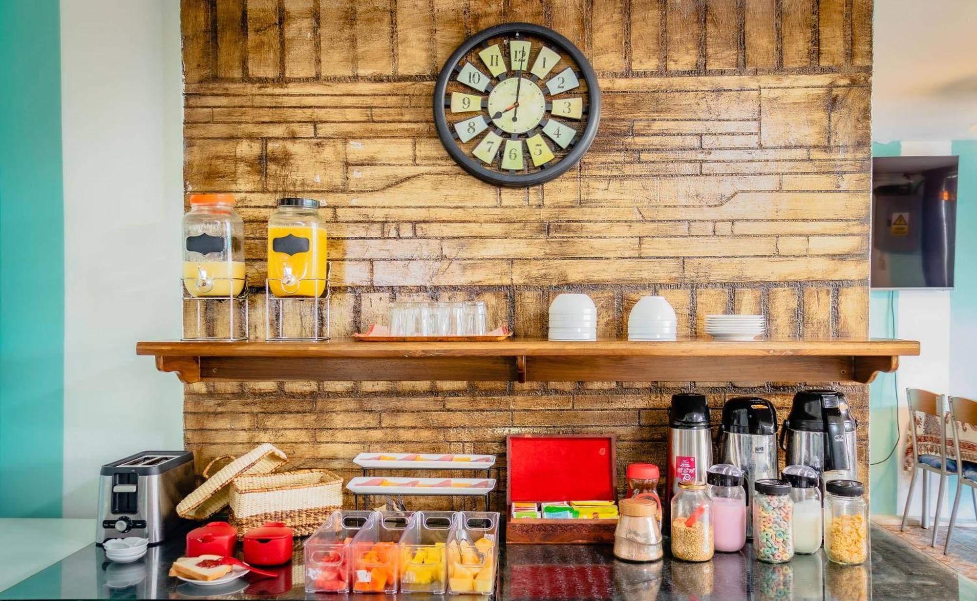Hostal Antares Манта Екстериор снимка