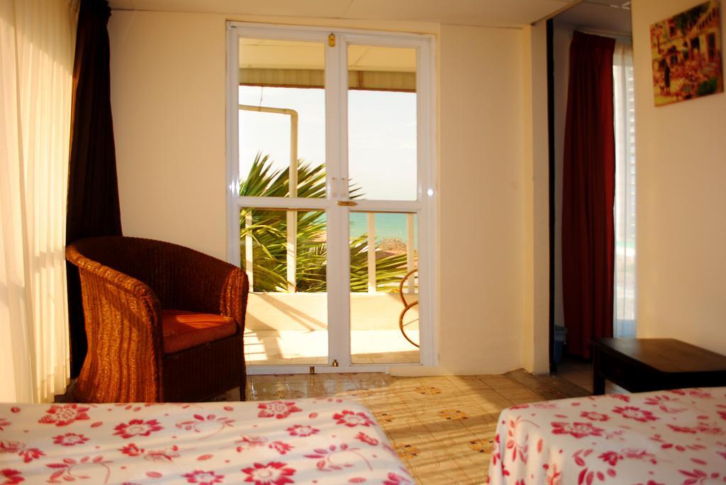 Hostal Antares Манта Екстериор снимка